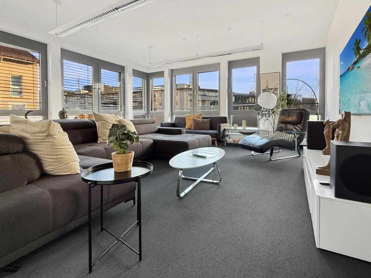 Geräumige 6-Schlafzimmer-Wohnung im Zentrum von München für 16 Gäste photo