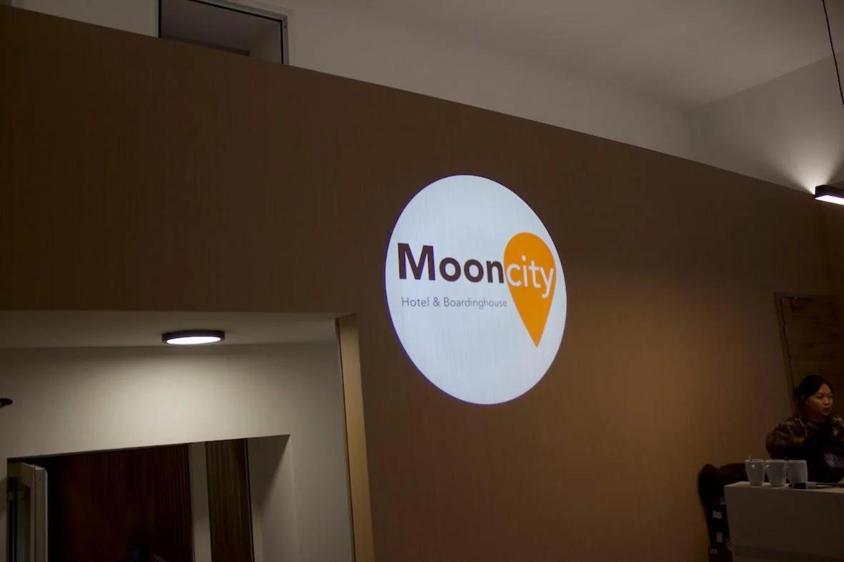 Mooncity Hotel & Boardinghouse Düsseldorf photo