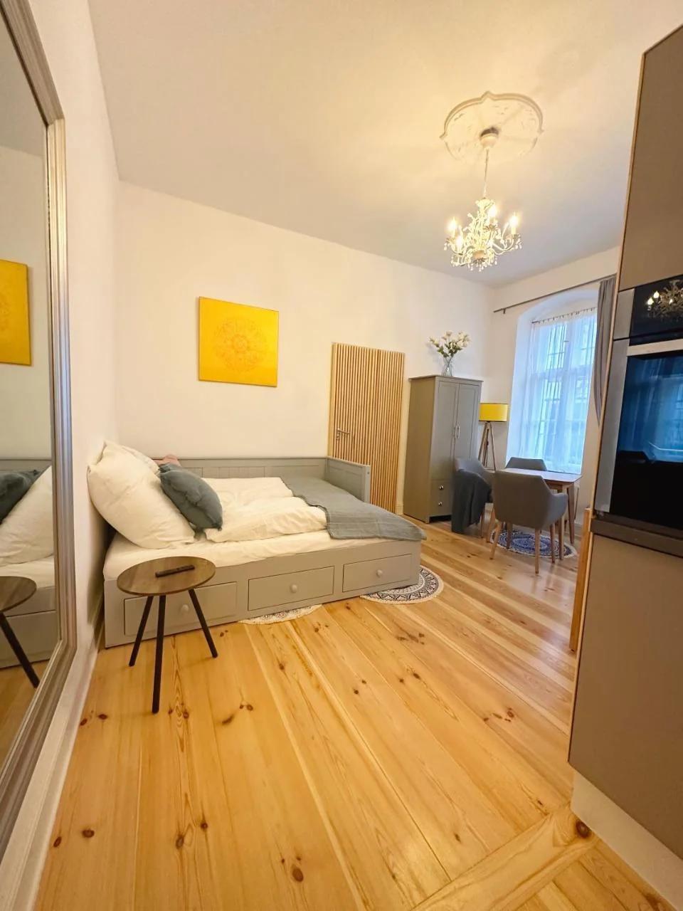 Quiet Studio with Kitchen & Washer-Dryer Prenzlauer Berg photo