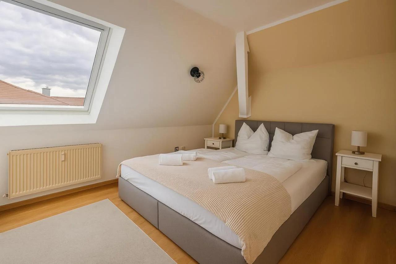 RAHA Apartments - Ihr Rückzugsort mit Panoramablick - HBF - Vollausstattung - Privat Parkplatz foto