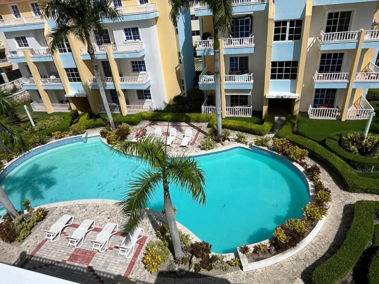 Luxury Beach Penthouse with Pool, BBQ, AC, Wi-Fi, 5-Min Walk to El Cortecito & Bavaro Beaches, Punta Cana photo