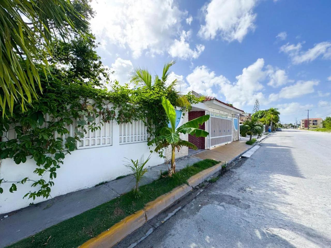 Villa completamente privada con piscina, jacuzzi y gran patio foto