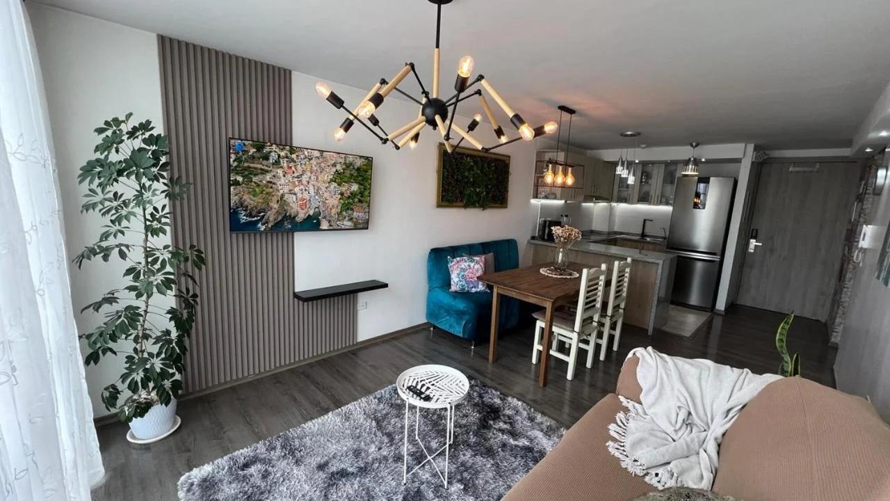 Apartamento cerca de Embajada Americana en Quito photo