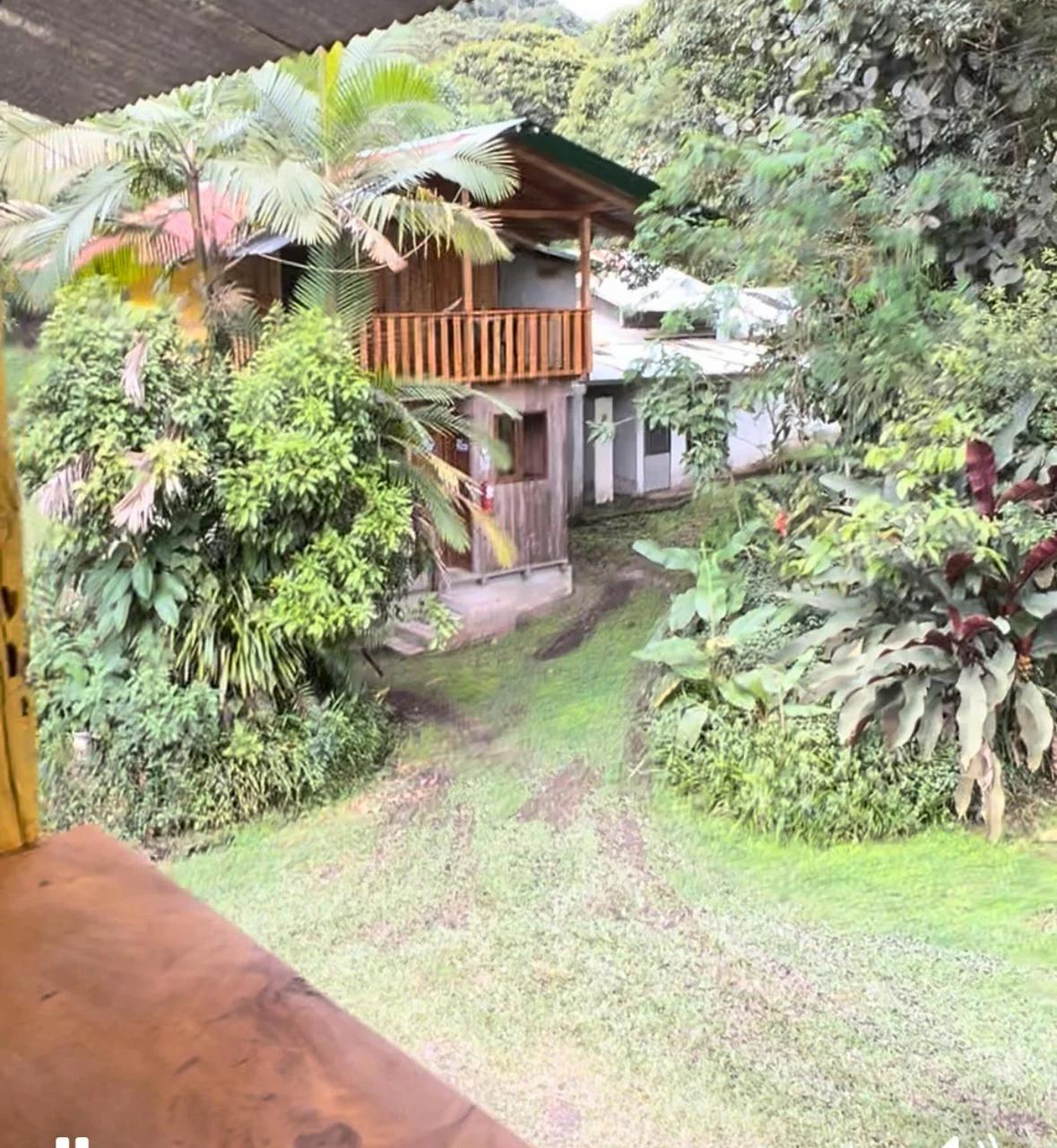 Hda San Vicente Yellow House Trails & Lodge photo