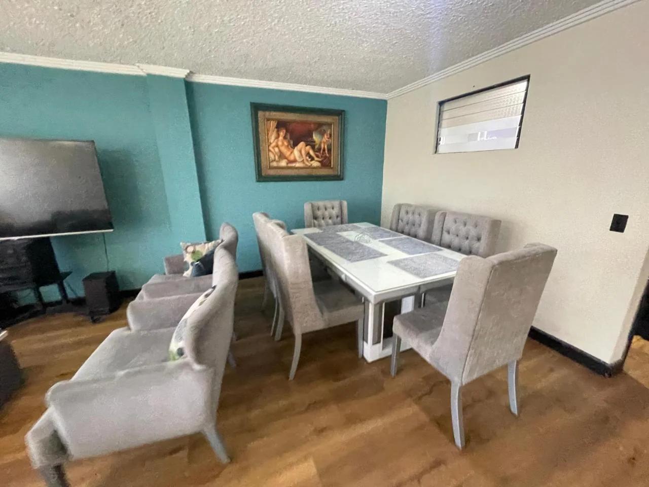 Hermoso departamento de tres dormitorios en el centro histórico para familia de 10 personas photo