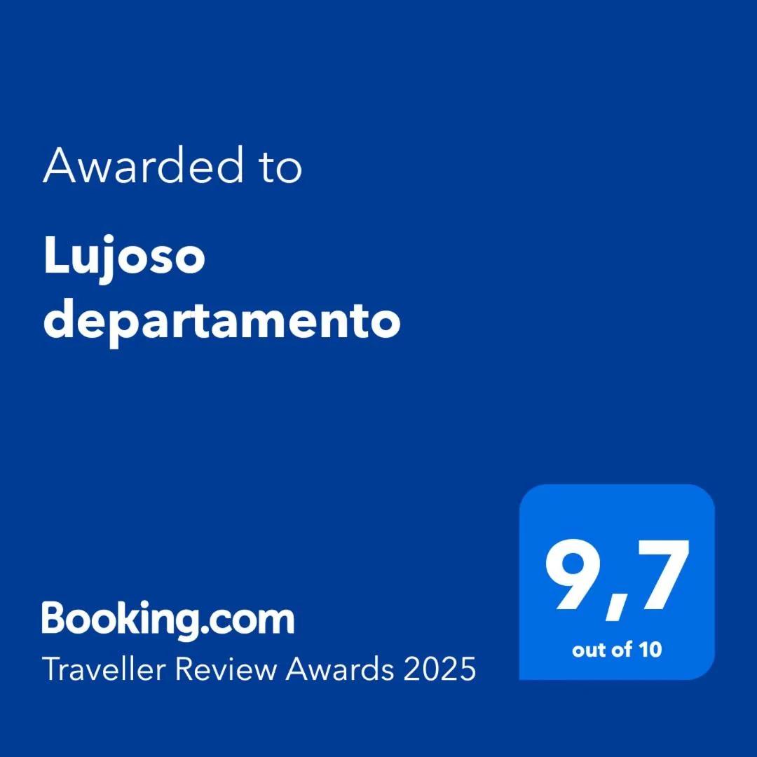 Lujoso departamento photo