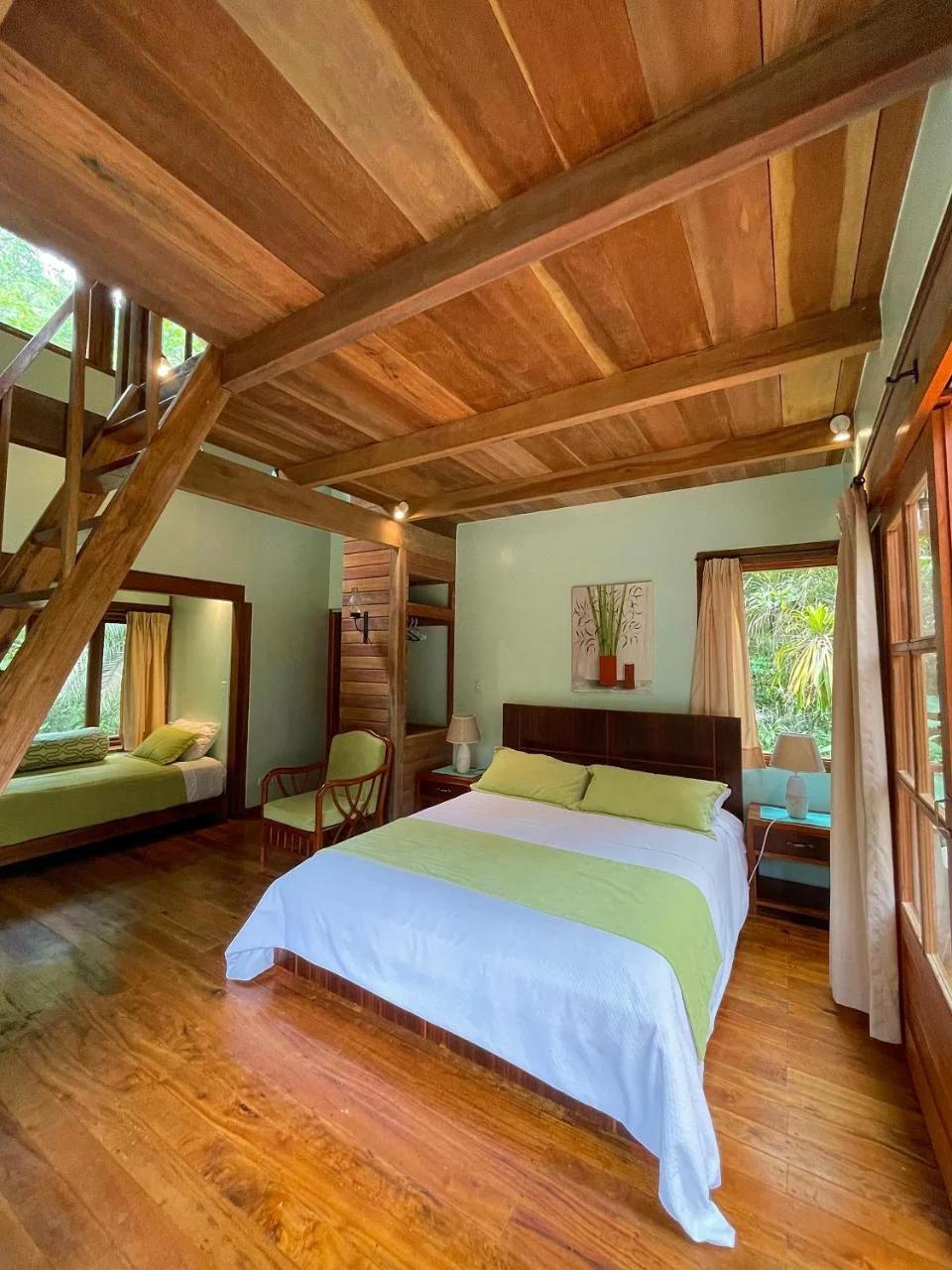 Sacha Urco Lodge -Private Cloud Forest Reserve in Mindo- 4x4 recommended March-April photo