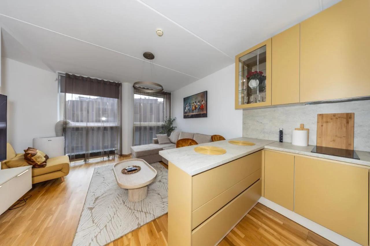 Bright Studio in Rotermann Quarter - Noor Apartment photo