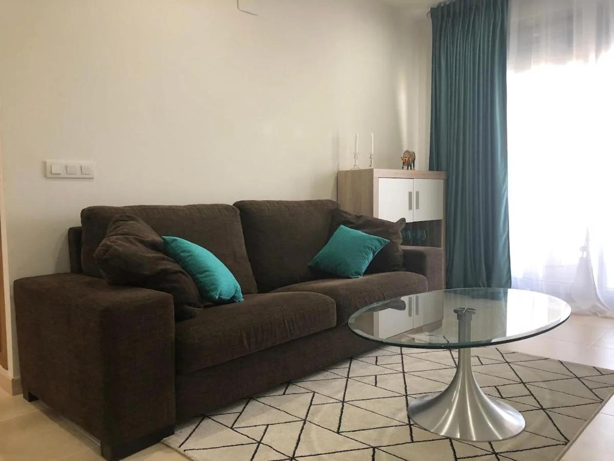 Direct view to the beach , Parking , Terraza photo