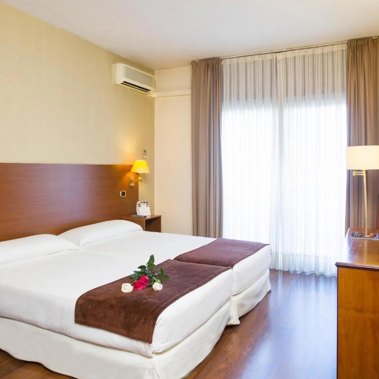 Ipanema Hotel by gaiarooms