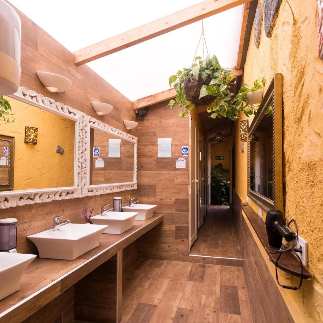 Los Amigos Nest Hostel foto