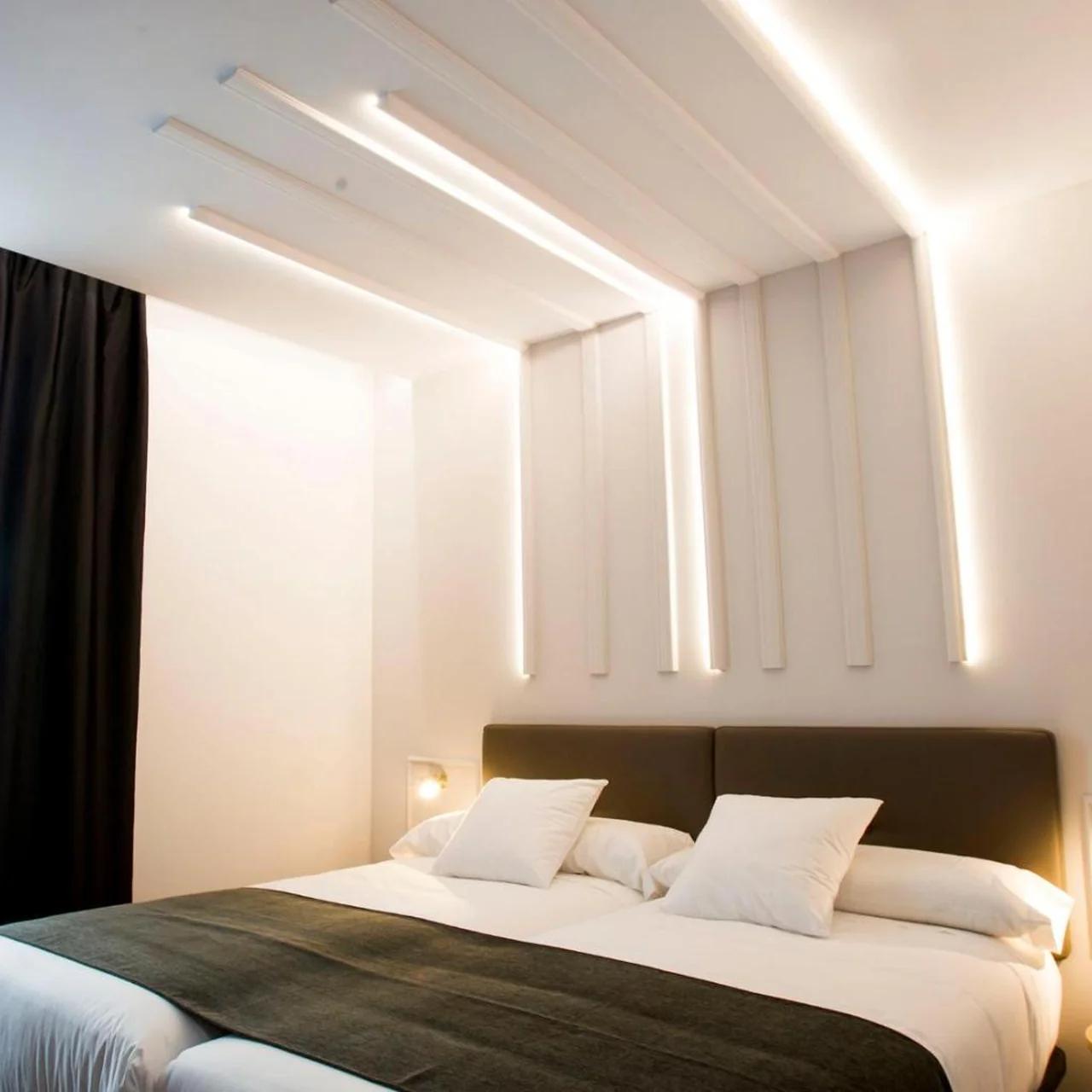 Hotel Lux Santiago photo