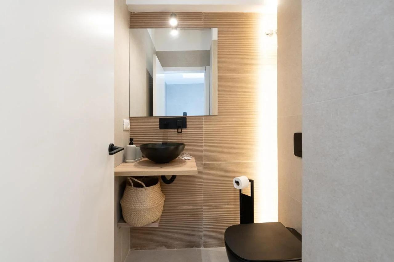 Málaga RIVERSIDE OASIS Apartment Jacuzzi - by N&N Luxe Properties photo