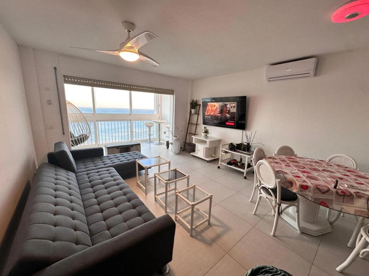 Manhattan apartment photo