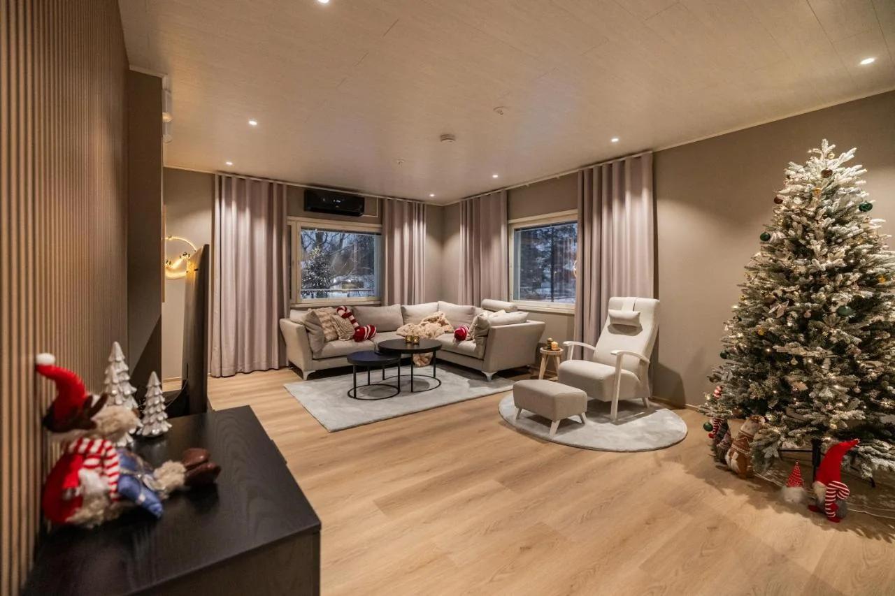 Arctic Haven City Villa