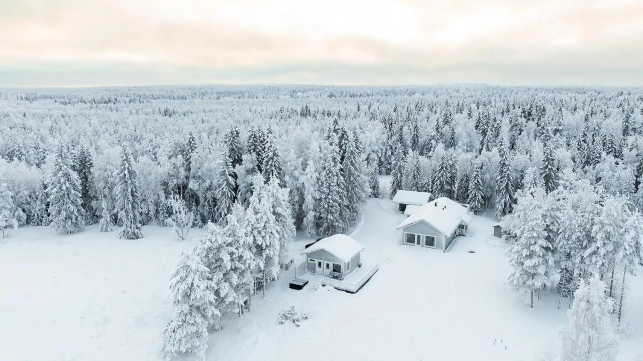 Arctic Snow Lake Lodge photo