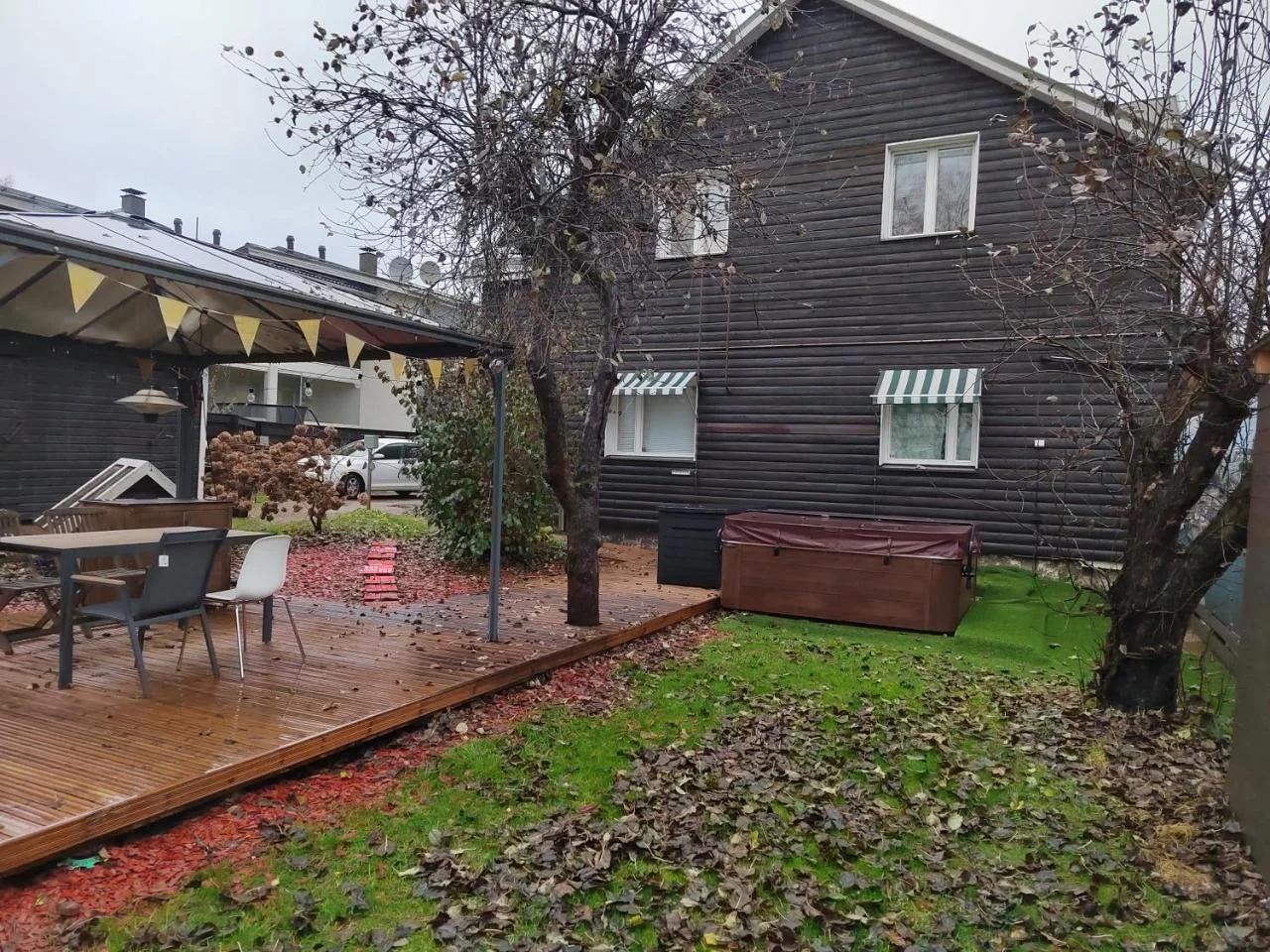 Quiet Private room in shared home - Yksityinen rauhallinen huone kodissa- 15min To city photo