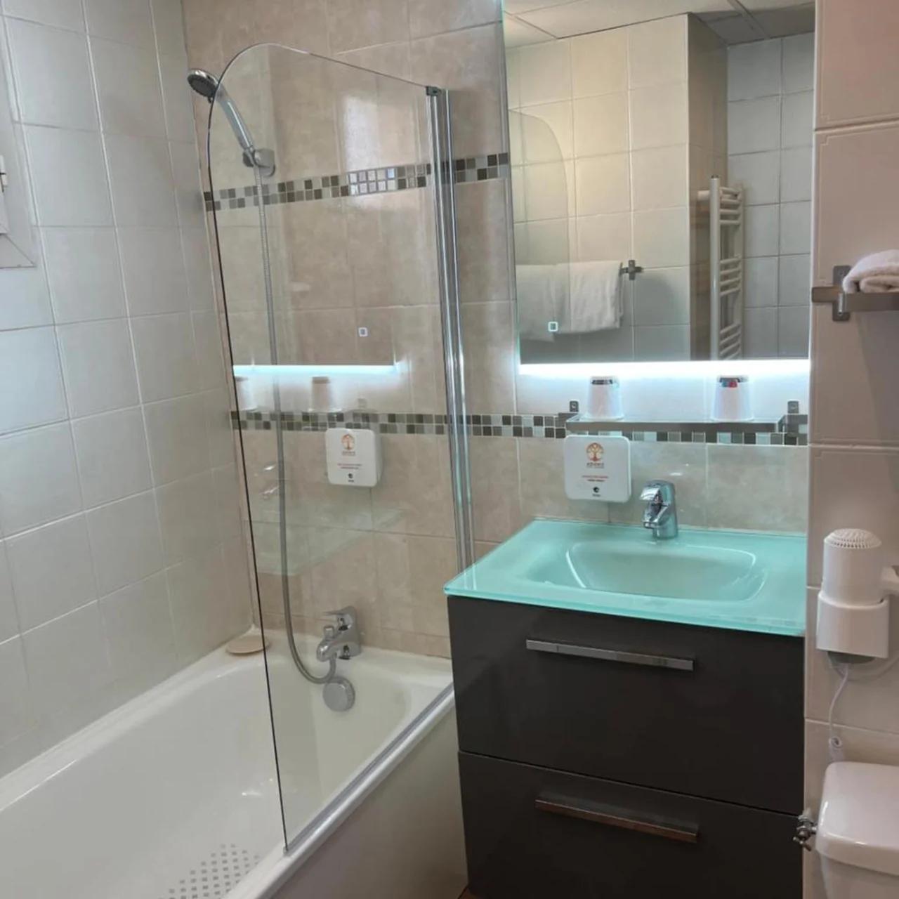 Adonis Arc Hotel Aix photo