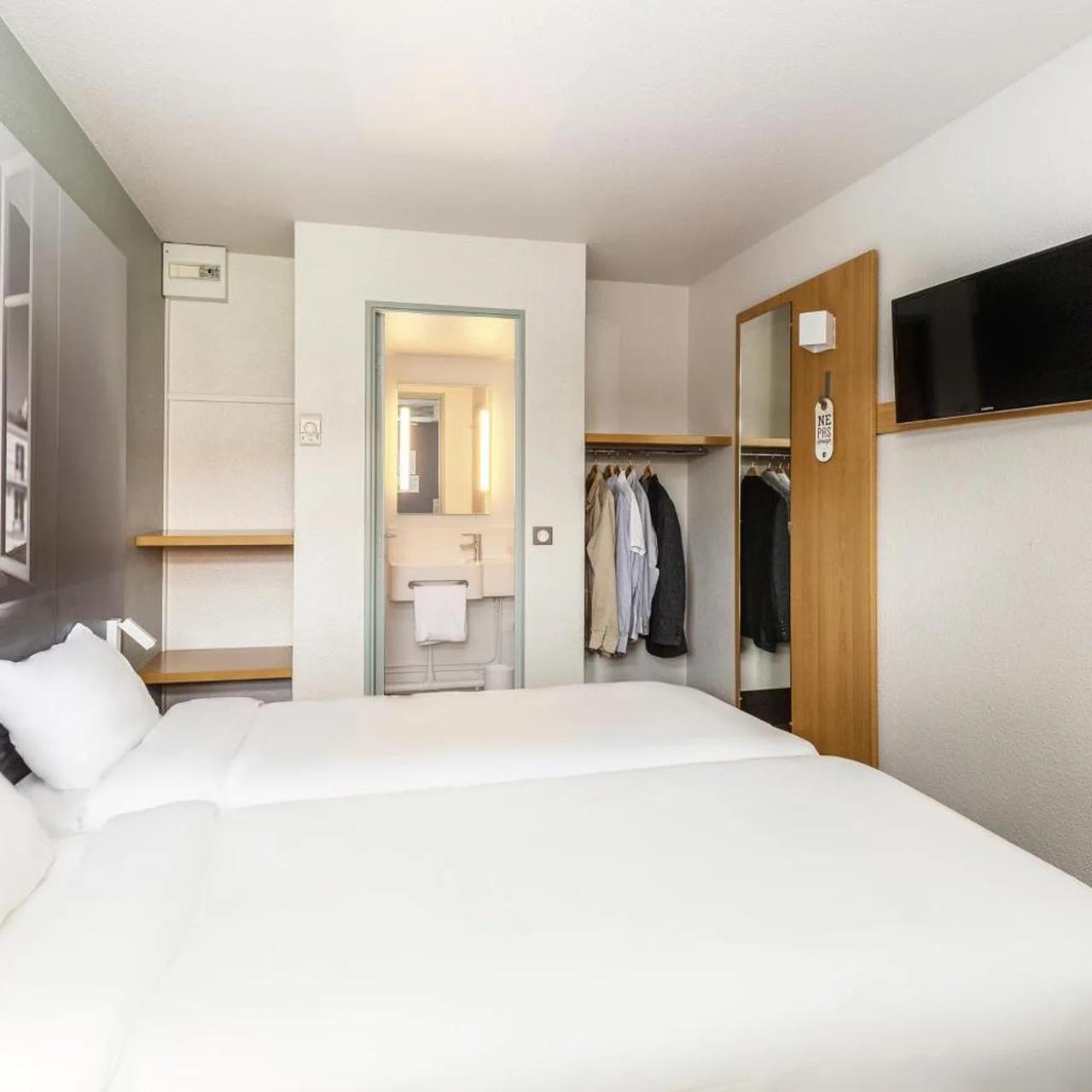 B&B HOTEL Bayonne photo