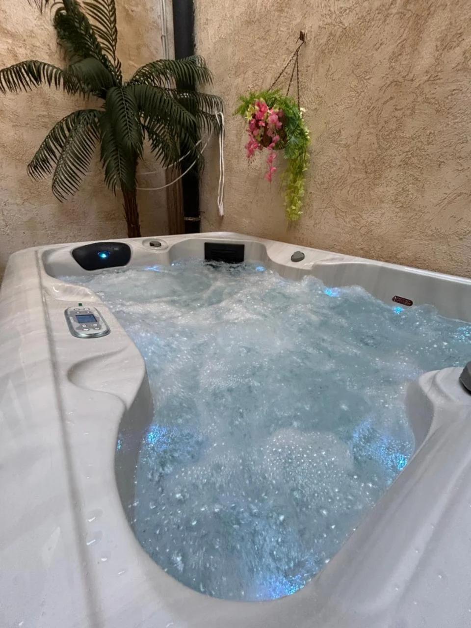 Bien-être au naturel, Love Room, Jacuzzi Sauna, Centre-Historique foto