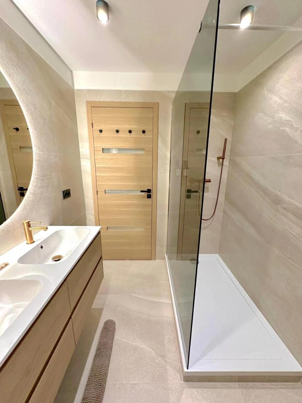 F1 GP MONACO # MENTON - 6 PERSONS - 2 BEDROOMS - FULL RENOVATED - FULL CLIM - HYPERCENTER - BEACH AND SUn foto