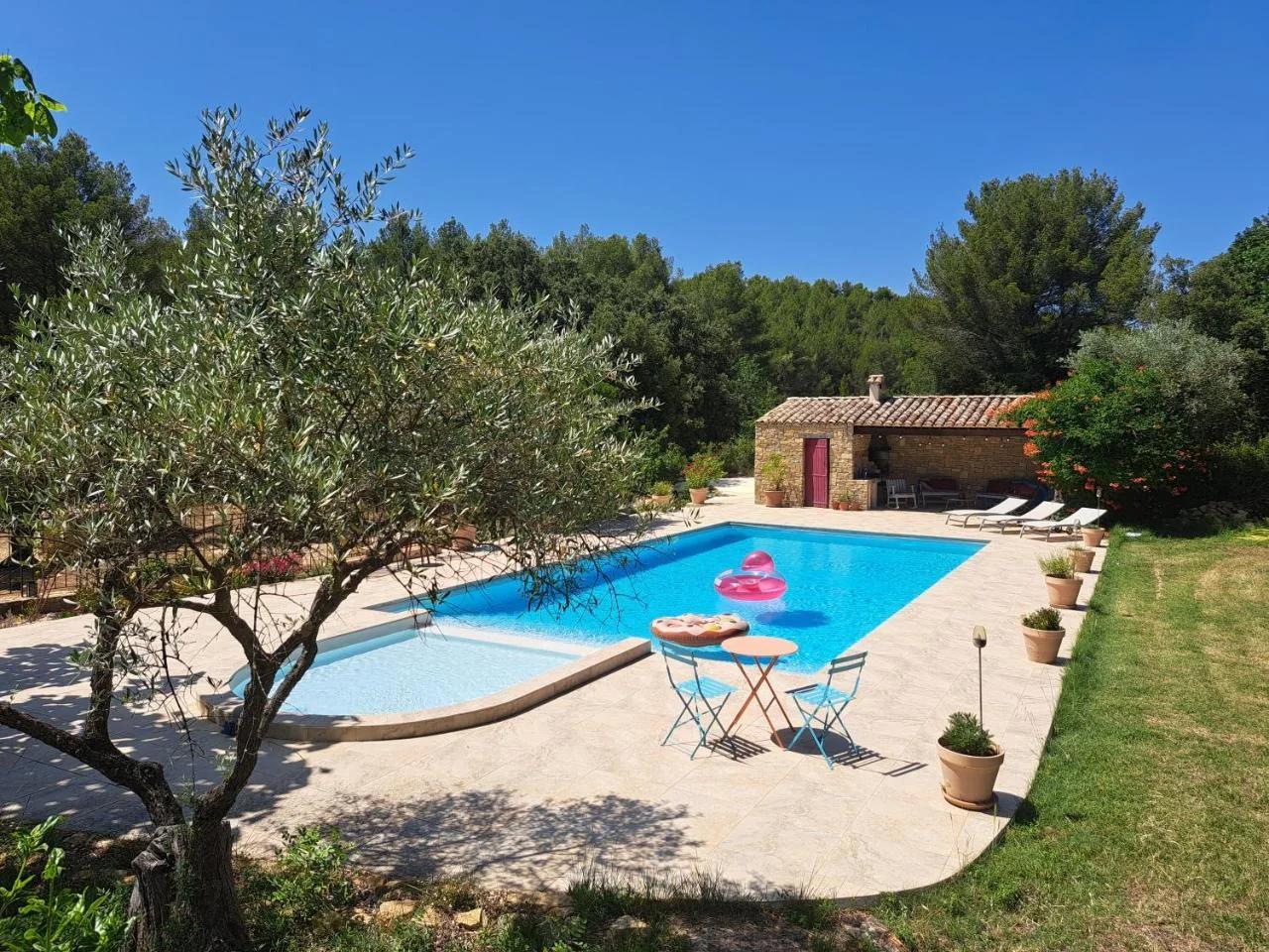 Gîtes Mas des rochers - Case bambou avec Spa et piscine foto