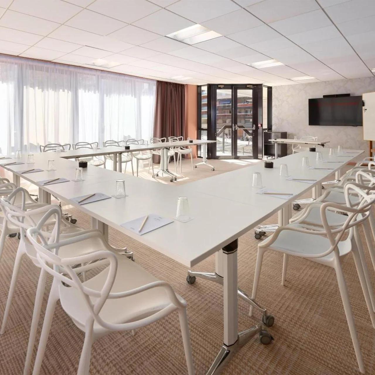 Radisson Hotel Clermont-Ferrand photo
