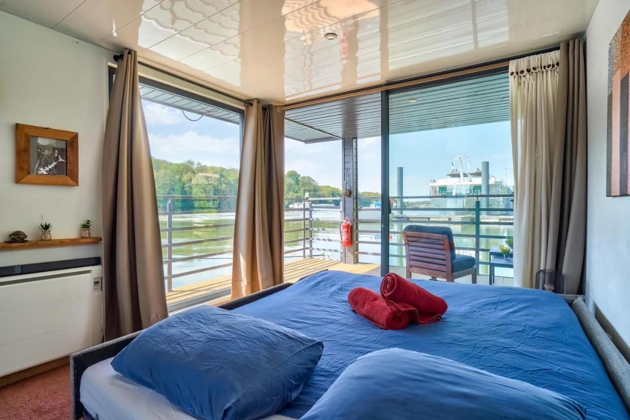 HouseBoat - Une maison sur l'eau photo