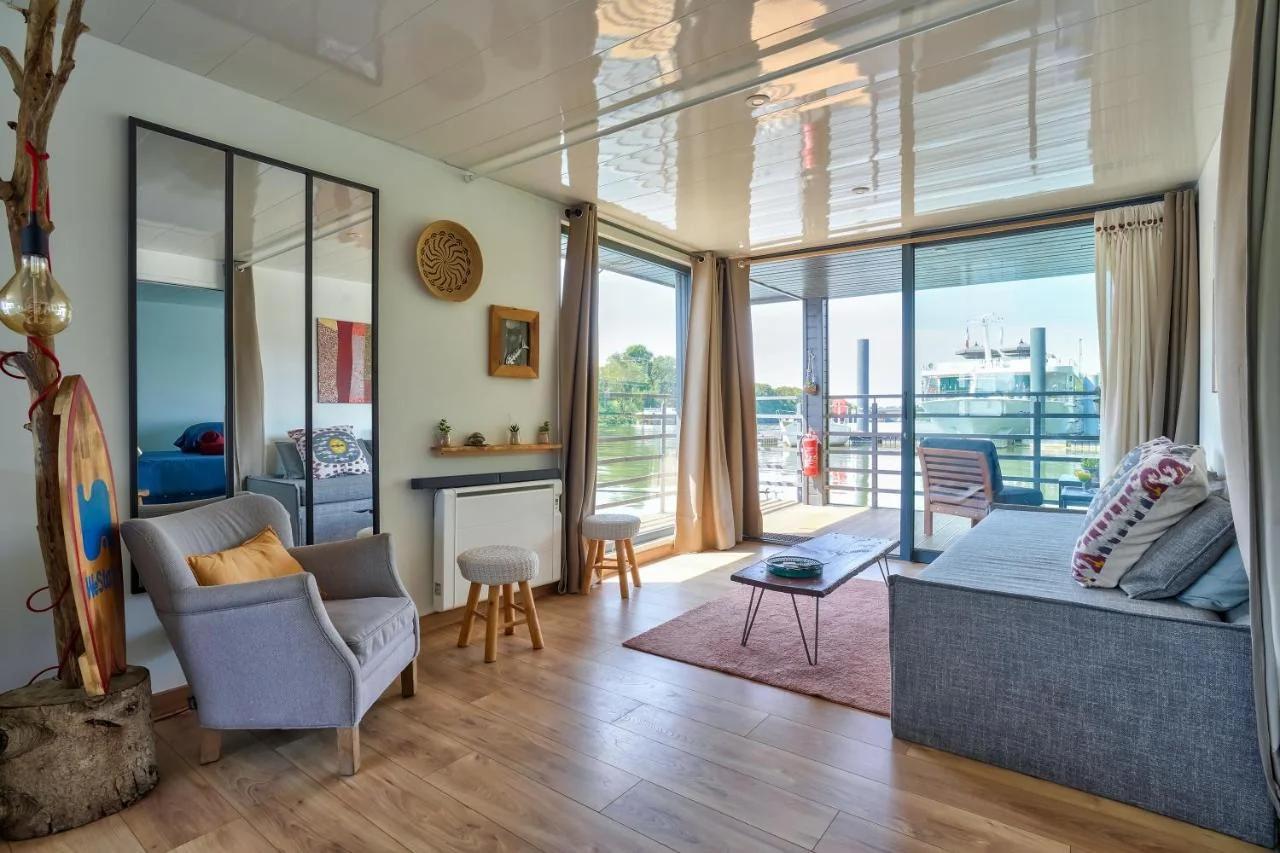 HouseBoat - Une maison sur l'eau photo