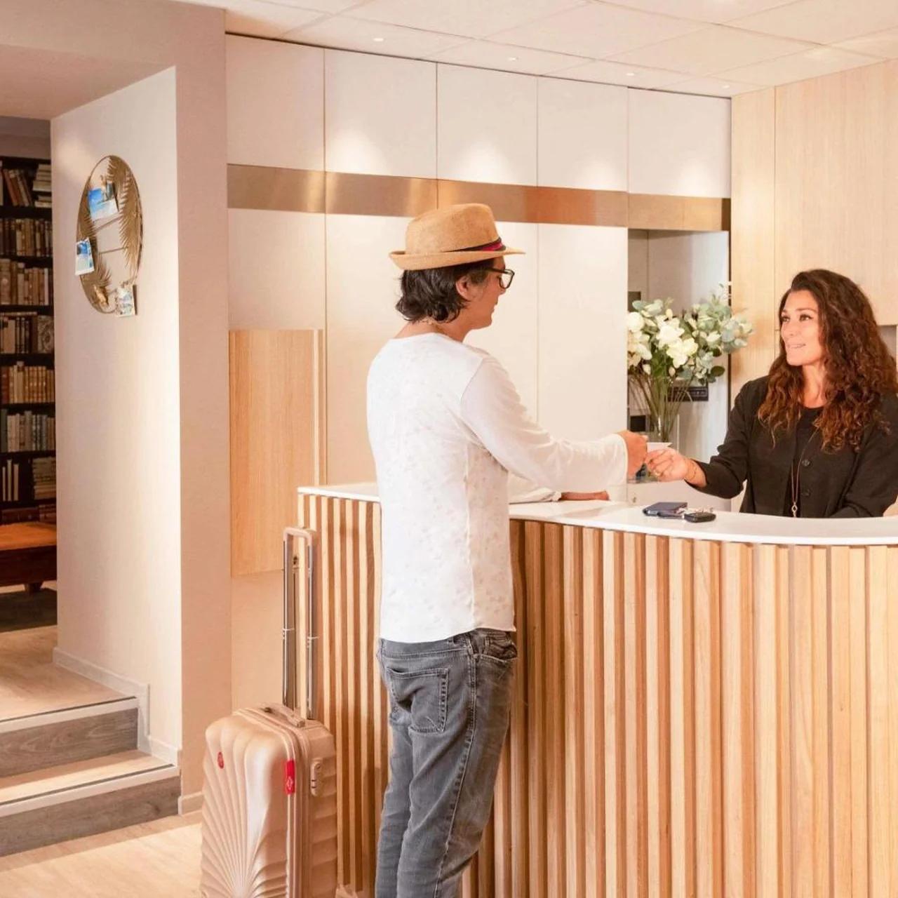 ibis Styles Beaulieu sur Mer photo