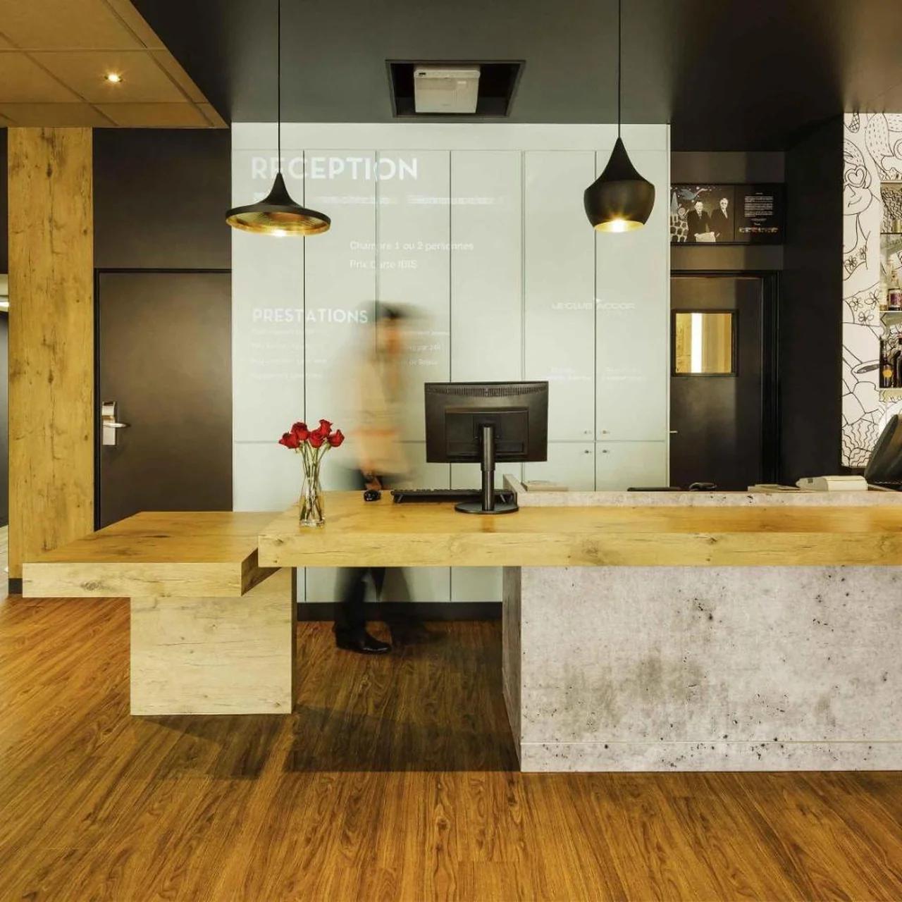 ibis Versailles Château photo