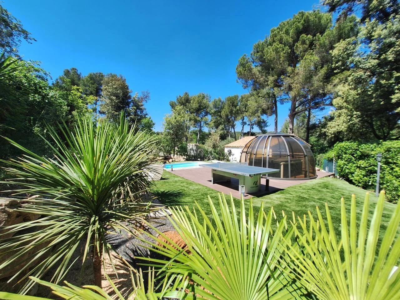 La Bonne Etoile Marseille ! Hébergement romantique ! Jacuzzi et Piscine chauffée foto