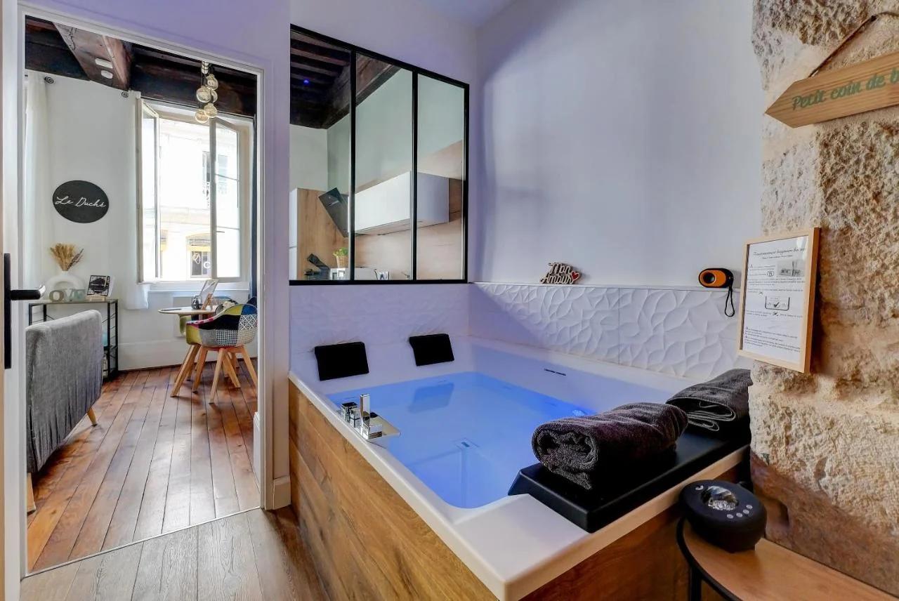 Le Duché - Séjour romantique avec balnéo privative - Dijon centre foto