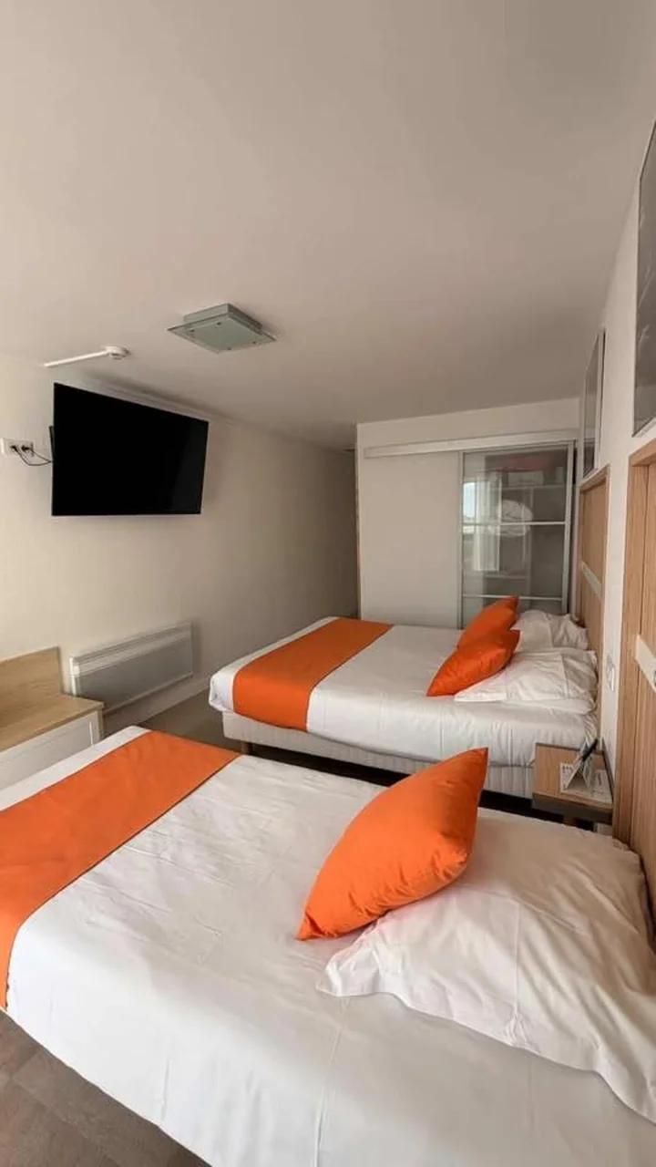 Logis Hôtel Le Rochelois