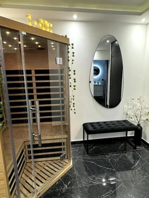 Love Room, Luna Spa APRÈS-MIDI 13h à 18h, créneau de 5h seulement et non une nuitée photo