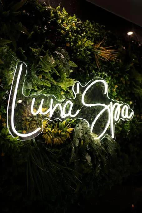 Love Room, Luna Spa APRÈS-MIDI 13h à 18h, créneau de 5h seulement et non une nuitée photo