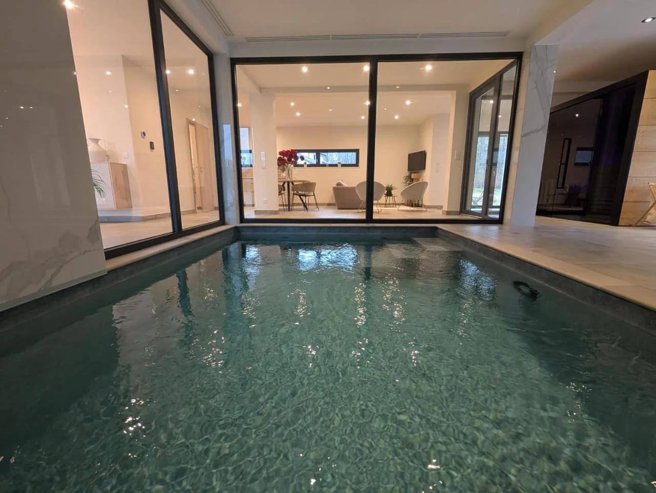 Magnifique maison bien-être 5 étoiles avec piscine et spa photo