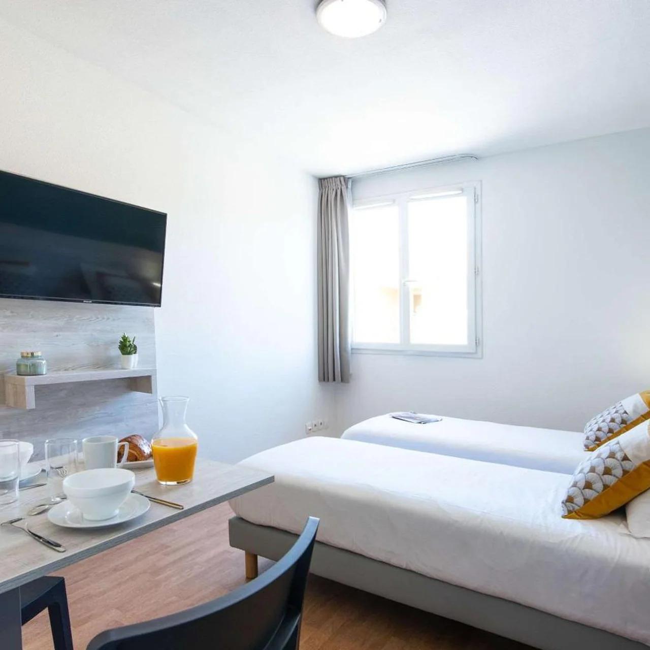 Comfort Aparthotel Aix Le Tholonet photo