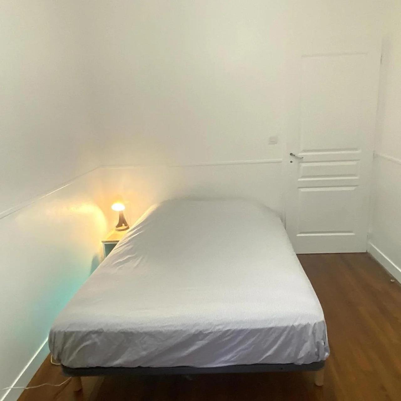 FLOYDROOM'S Pau chambre hôtes dans appartement partagé proche château photo