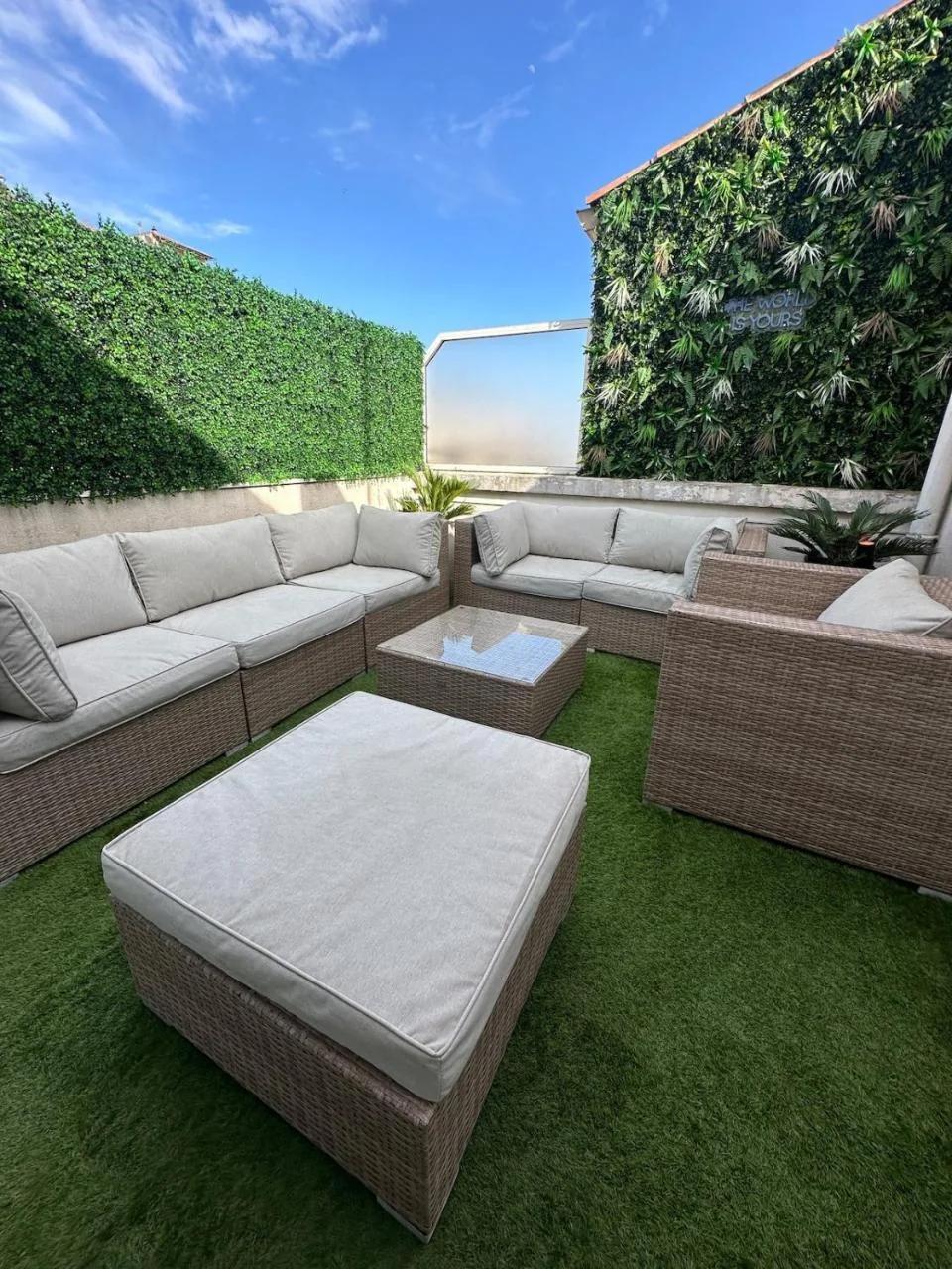 Spacious, quiet apartment