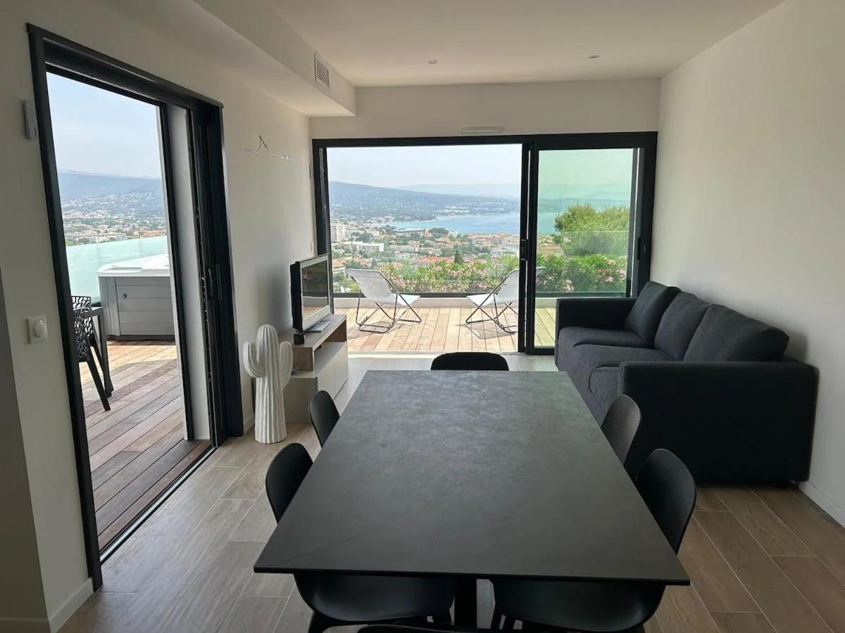 Vue incroyable sur la baie de La Ciotat foto