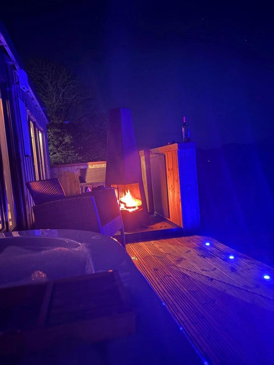 A tiny piece of heaven, stunning sea views hot tub photo