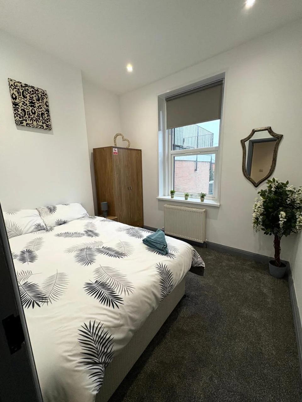 Spacious 4 Bed Retreat, 2 Bath, Sleeps 8 plus 2, Beach, Bars, Dinning, Shops, Golf, for Groups, Contractors or Families foto
