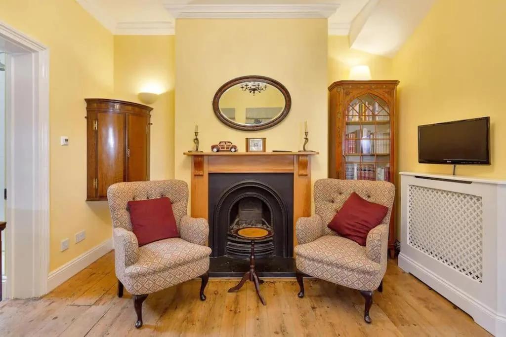 Windsor/Legoland/Ascot charming 3BR home in centre photo
