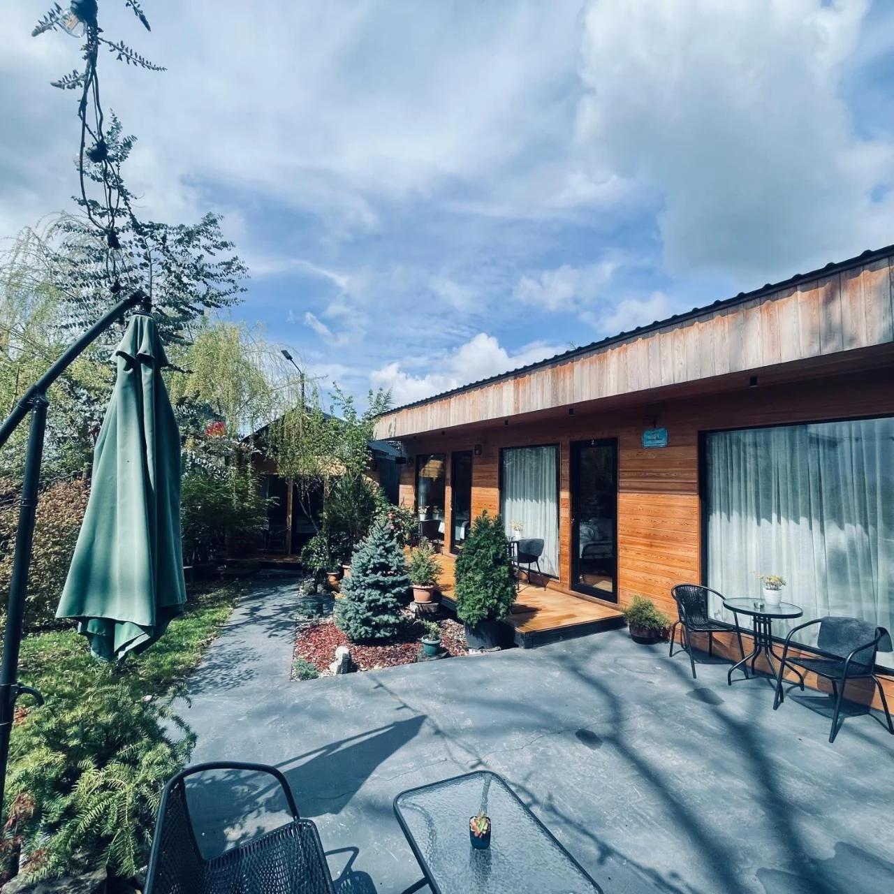 Garden rooms in Kutaisi photo