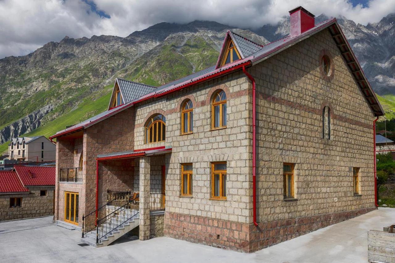 GRAF Kazbegi foto