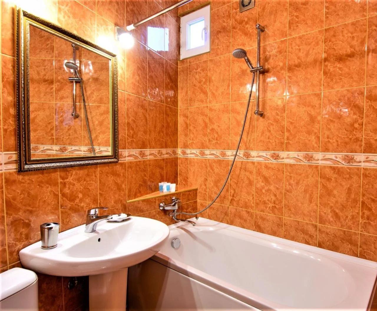 Hotel British House photo