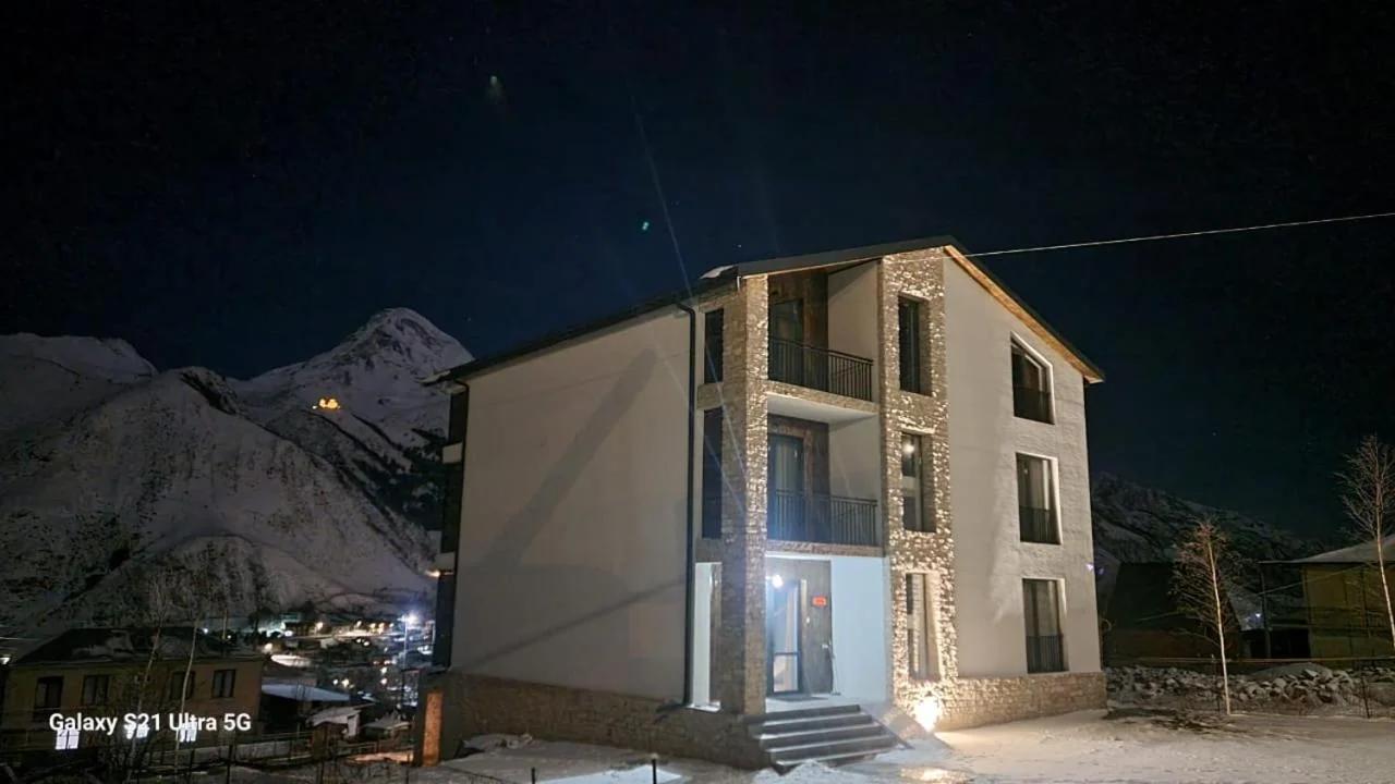Kazbegi 4U foto