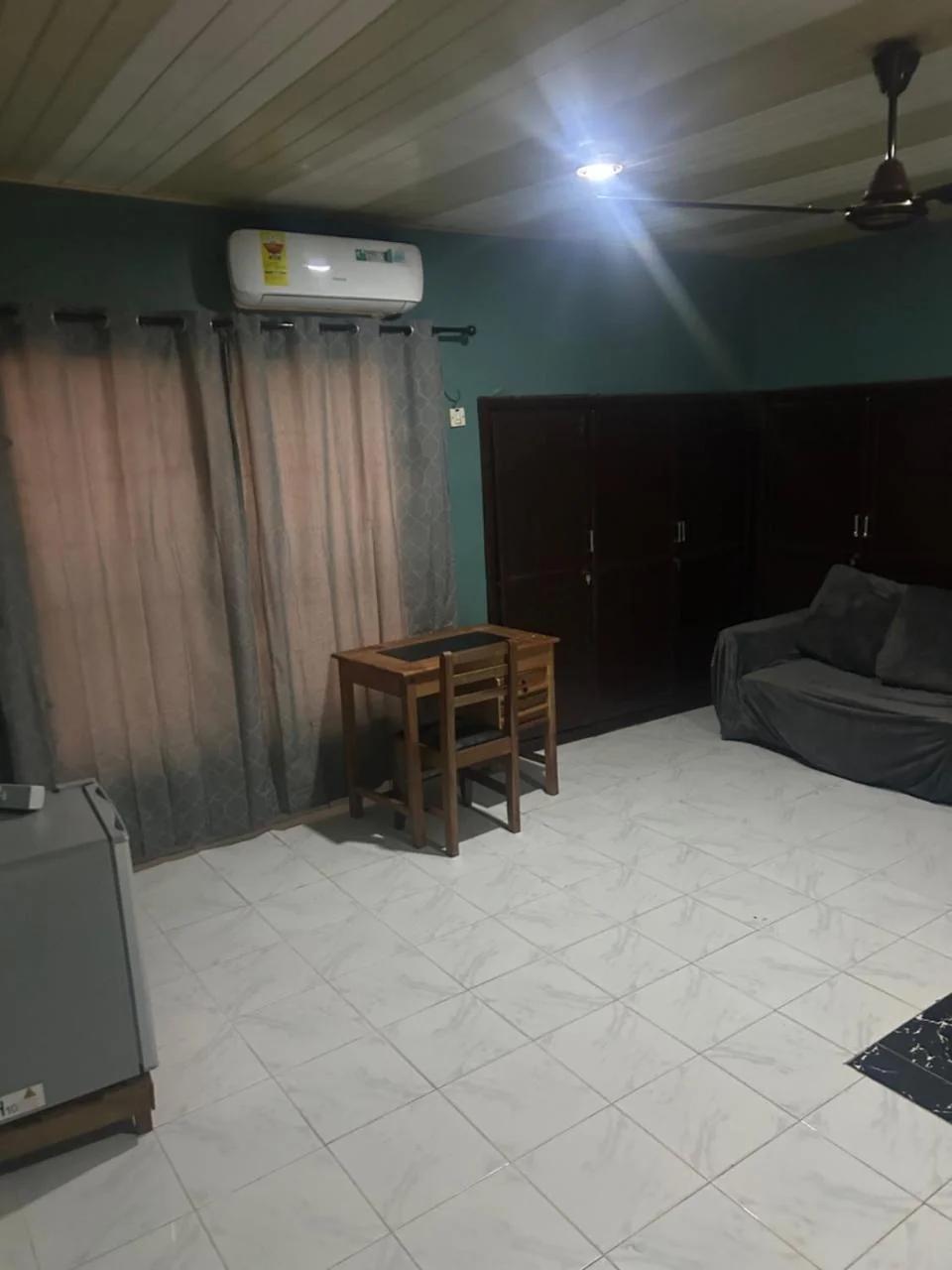 Macdel Guesthouse And Condos photo