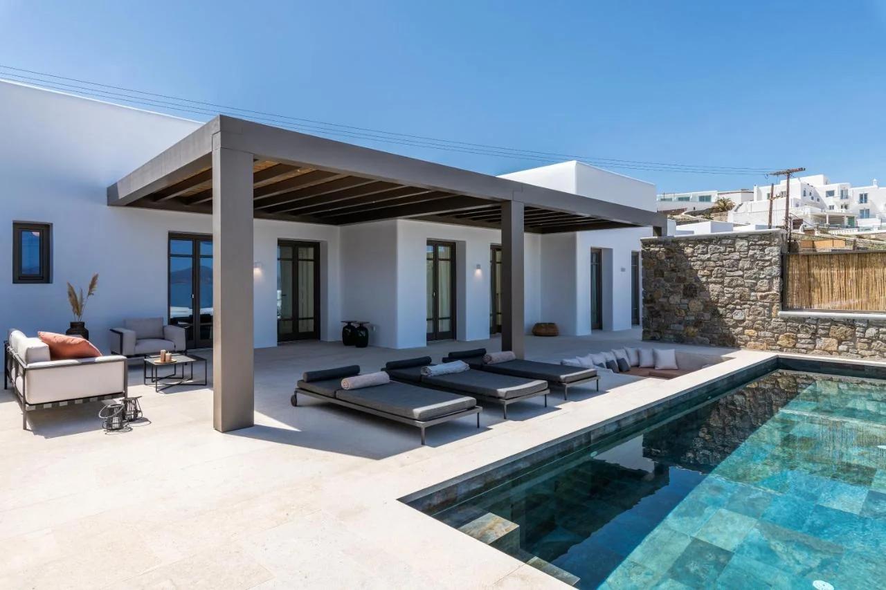Bonzoe Suites & Villas photo